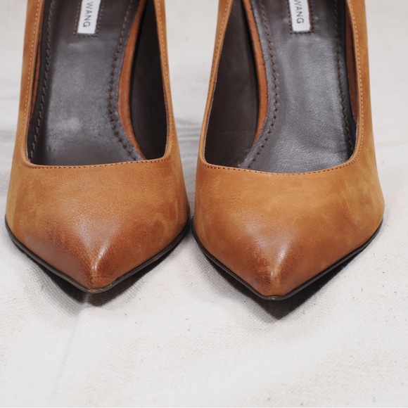 Vera Wang Brown Leather Suede Heels Made in Italy - Size 6 1/2 - Picture 3 of 15